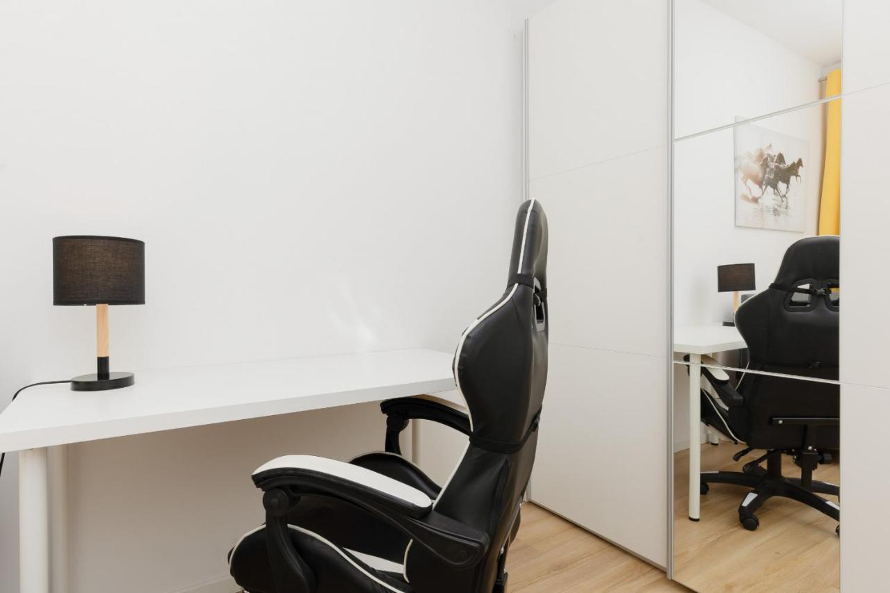 Apartment With Ac Warsaw Mokotow Business Centre By Noclegi Renters Exterior foto